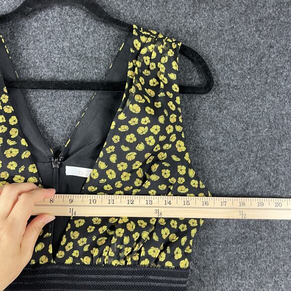 La Maison Talulah Halo Midi Dress Womens Medium Floral V Neck High Low Ditsy - Picture 10 of 16